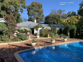Rosebridge Luxury B&B Adult Retreat- Green Suite - Image 5