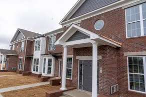 Legacy Park Townhome #6 *On Campus!* - Image 2