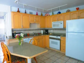 BEACHSIDE RETREAT**STEPS TO THE BEACH**HEATED POOL - Image 4