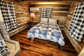 Creekside Cabin Getaway - Only 10 Miles from Downtown Florence - Image 4