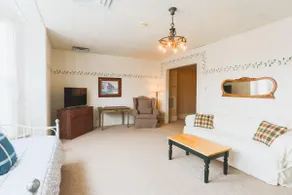 Sleeps 5, 1BR Apt Downtown near Ski Resort - Image 4