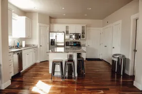 Cozy Townhome North Logan 3BD/2.5BA Sleeps 6+ - Image 5