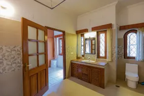 Creekside Villa - Image 5