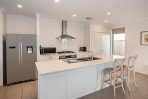  INTO THE BLUE - Beachfront Busselton Holiday Home - Image 5