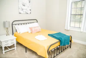 3 Bedroom / 2 Full Bathrooms - Sleeps 6 - Image 4