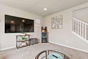Built March '22, 5 king bds, 85” 4k tv. Pretty!! - Image 3