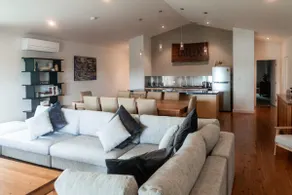 Idyllic Loft in the heart of Lovedale - Image 4