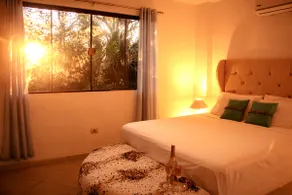 Casamusica, KING Bed, Stylish Retreat - Image 5