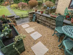 Quaint cottage in a fab location - Image 2