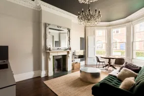 Boutique Victorian Flat in Redland with EV Parking - Image 4