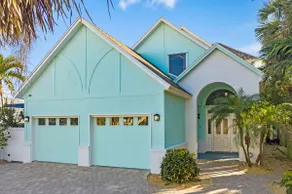 Oceanfront Cocoa Beach Vacation Home Private Beach, Tiki Bar & Family Fun - Image 2