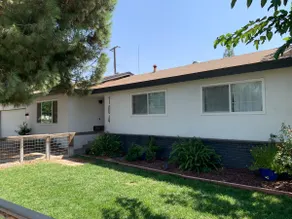 Bright, simple California comfort 4/2 cozy house - Image 2