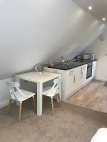 A private annex in a quiet and convenient location - Image 4