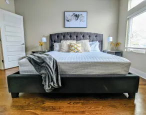 Rooftop Pad | 2BR DT Nash Townhome Near Broadway - Image 4