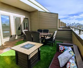 Rooftop Pad | 2BR DT Nash Townhome Near Broadway - Image 3