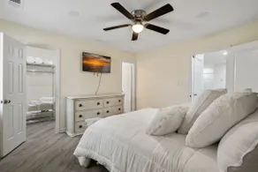 Cozy 2 Bedroom Duplex In Charlotte, Jacuzzi, Sleeps 6 plus 2 - Image 3