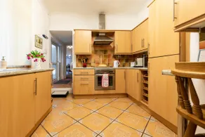 Shelley’s Seaside Stay (Garden/ Double Drive) - Image 5