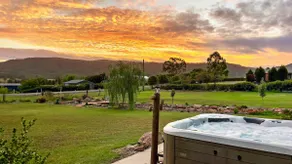 PEBBLEBROOK || an escape to the country - Image 2