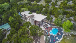 The Retreat at Crystal Creek - 8 miles to Downtown - Image 4