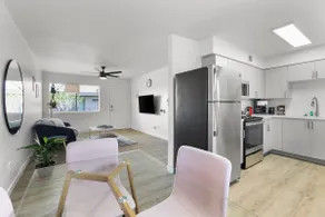 Voll ausgestattetes wunderschönes Apartment | Stadtblick | Haustierfreundlich - Image 3