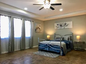 Newly Remodeled Downtown Private Studio on Monroe - Image 5