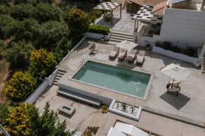Óm Luxury Retreat - Image 2