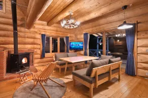 BIGFOOT: Authentic hand-cut log house in the forest for up to 6 people - Image 2