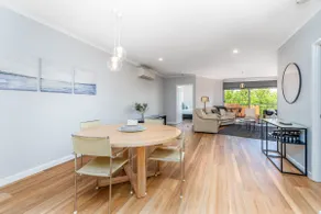Modern and Homely 2BR Burke Crescent Apartment - Hosted by Canstay - Image 2