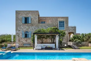 Beachfront villa w/private pool, ping pong and BBQ - Image 2