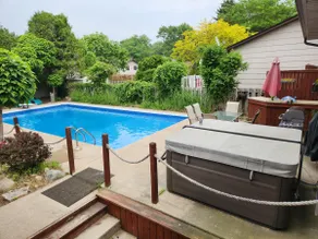 Sunny Days Estate ✦ Large Saltwater Pool ✦ Hot Tub - Image 2