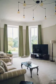 Central apartment with stunning panoramic views - Image 4