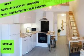 Cozy Retreat in Puy-en-Velay with Private Courtyard and WIFI - Image 2