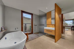 24 Hill Street- Unique 2 bedroom pet friendly home - Image 3