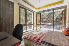 4.9*|2 BHK|Kasauli|Barog|Shimla way|Wifi 100 MBPS - Image 5