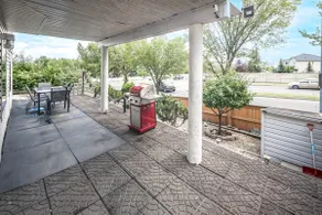 Large house! Walkout, Close to Airport - Image 3
