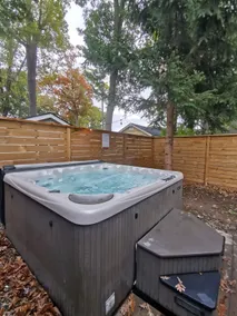 The Lazy Bear HOT TUB 3 BR 2 BA - Image 5
