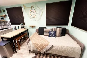 Beach Oasis! Free Bikes! Ideal for Couple/Families - Image 3