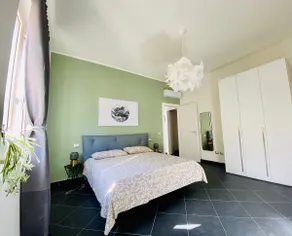 GuestHost - Cosy Flat with Sea View Balcony - Image 3