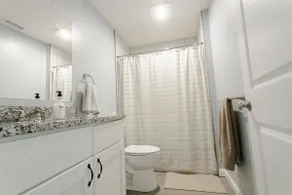 Centrally located! Unit D - Image 3