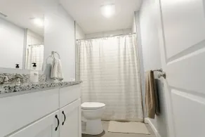Centrally located! Unit D - Image 4