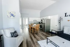 Centrally located! Unit D - Image 2