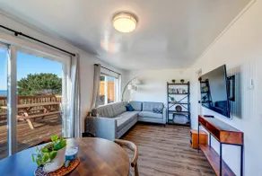 Oceanside Suite Unit #5 at Beachcomber Cottages - Image 2