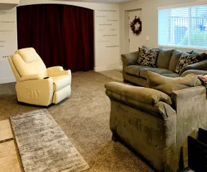 Enjoy SPACIOUS Retreat w/theatre/+privacy - Image 5