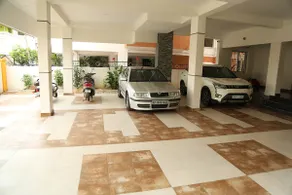 Spacious 3BHK Apartment! Relax in Open Sky Jacuzzi - Image 4