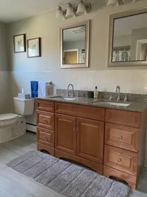 3000 sq feet with stocked kitchen and huge mudroom - Image 5
