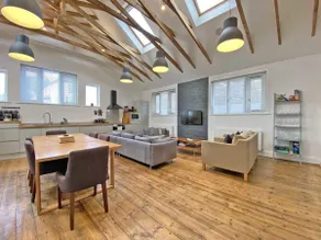 Ebenezer Hall - Open plan living in old chapel. - Image 2