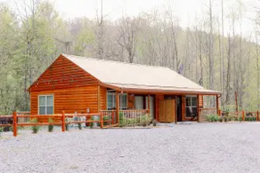 Cozy Cabin 3~ outdoor hot tub - Image 2