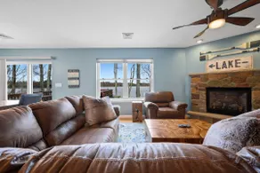 Pocono Lakefront · Sauna, Boats & Dog-Friendly - Image 5