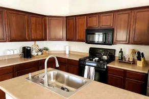 Pool with ”Baja Shelf” & water features to enjoy! - Image 4