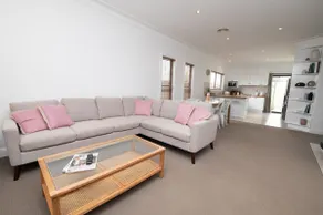 Villa 88 - Stylish, Modern, Fresh & Light - Image 3